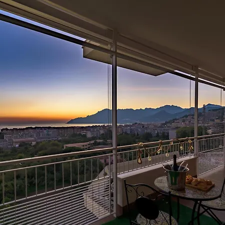 아파트 La Magia Del Tramonto *